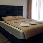 Otel Demir *